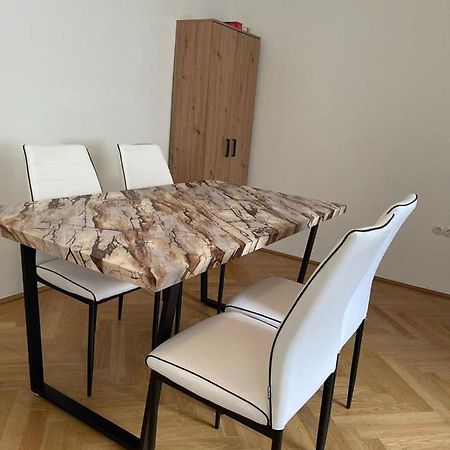 Default Stepahnsplatz Apartment Wina Bagian luar foto